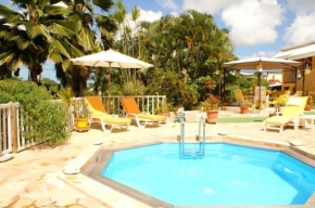 Villa élégante à Sainte-Anne avec piscine privée ouverte toute l'année